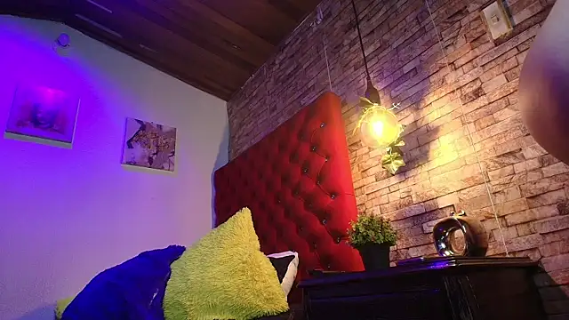 Victoria Thompson1 online show from November 2025 08:51:01 PM