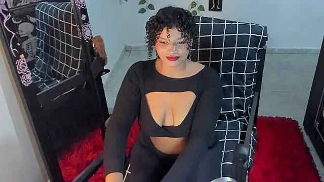 Snapshot of chloe_kisses chatting on October 2025 11:25:01 AM chloe kisses online show from October 2025 11:25:01 AM