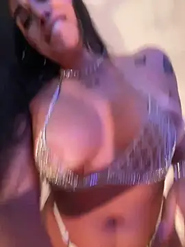 Bella  Wood online show from May 2026 09:42:01 PM