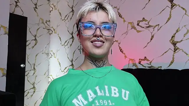 Rebeka-baker online show from April 2026 04:33:02 PM