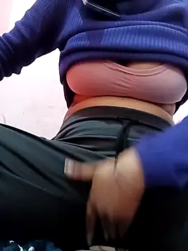 Hotty zeny online show from February 2026 09:15:01 AM