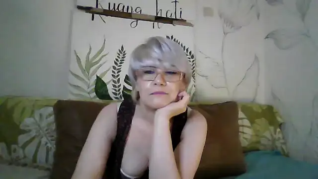 Catty Lady online show from March 2026 07:53:01 PM