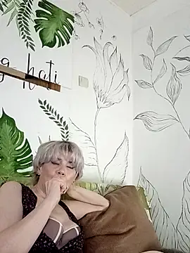 Catty Lady online show from May 2026 07:08:01 PM