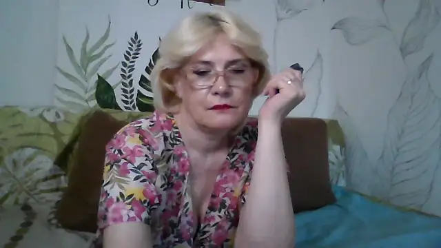 Catty Lady online show from June 2026 04:39:02 PM