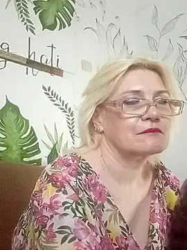 Catty Lady online show from June 2026 07:19:01 PM