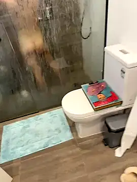 Snapshot of Reacher110565 chatting on October 2025 01:36:02 AM Reacher110565 online show from October 2025 01:36:02 AM