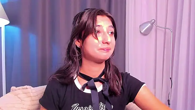 Elfy Rare  online show from October 2025 03:02:01 PM