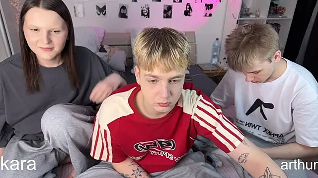 Snapshot of olivertasty chatting on February 2026 08:12:02 PM olivertasty online show from February 2026 08:12:02 PM