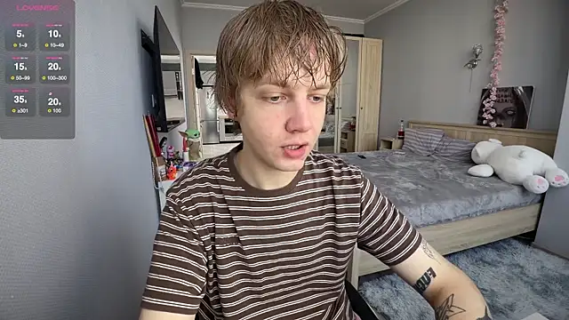 Snapshot of olivertasty chatting on July 2026 12:29:01 PM olivertasty online show from July 2026 12:29:01 PM
