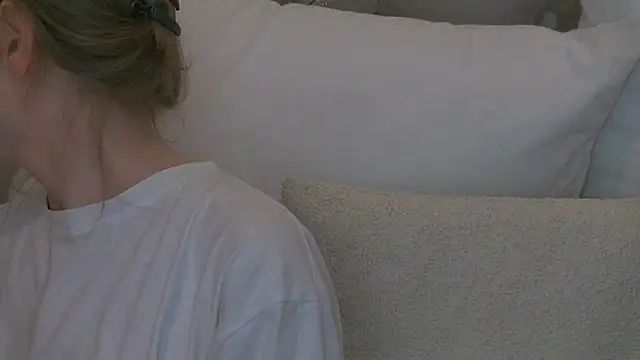 Snapshot of miamunn chatting on November 2025 06:26:01 PM miamunn online show from November 2025 06:26:01 PM