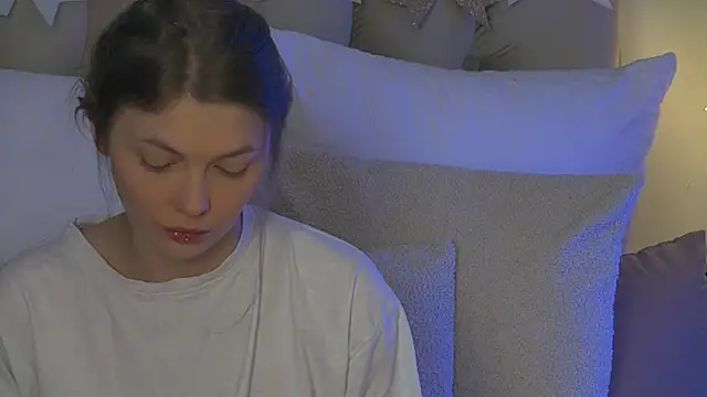 Snapshot of miamunn chatting on December 2025 01:22:01 AM miamunn online show from December 2025 01:22:01 AM