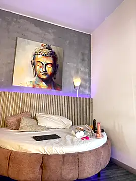 Saracooper   online show from October 2025 03:31:01 AM