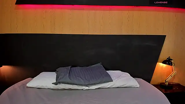 Dakota Monroe online show from October 2025 07:31:01 PM