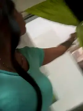 Snapshot of SharonDustLove chatting on October 2025 06:28:02 PM SharonDustLove online show from October 2025 06:28:02 PM