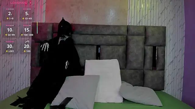 Snapshot of Miah_Palacio chatting on October 2025 10:00:01 PM Miah Palacio online show from October 2025 10:00:01 PM