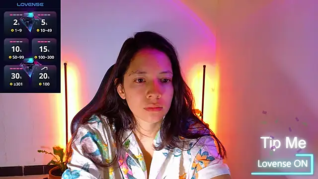 Sarasavage online show from May 2026 02:02:01 PM