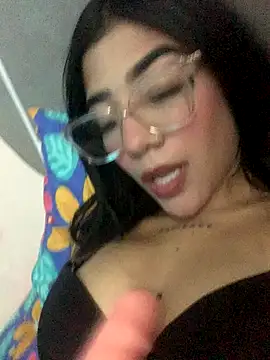 Snapshot of ElaRose_12 chatting on November 2025 07:03:01 PM ElaRose 12 online show from November 2025 07:03:01 PM