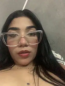 Snapshot of ElaRose_12 chatting on November 2025 06:19:01 PM ElaRose 12 online show from November 2025 06:19:01 PM