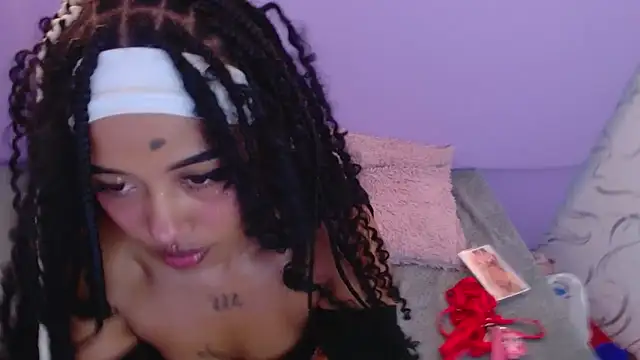 Snapshot of SachaBratz chatting on September 2025 12:18:01 PM SachaBratz online show from September 2025 12:18:01 PM