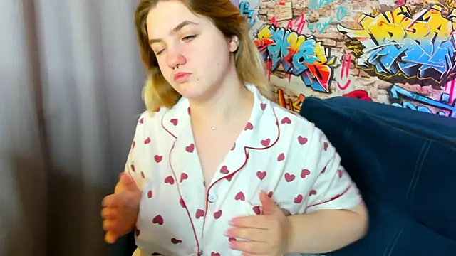 Snapshot of Julia_Jips chatting on October 2025 01:06:01 AM Julia Jips online show from October 2025 01:06:01 AM