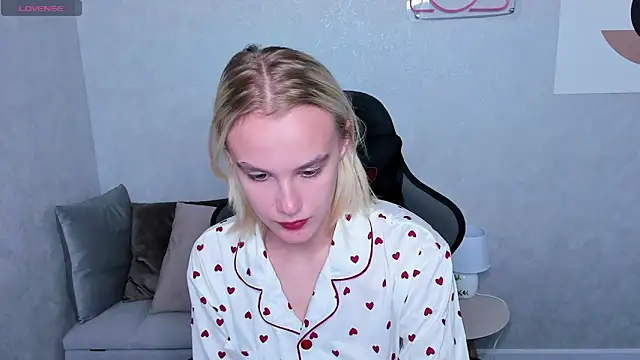 Carolin Miller online show from September 2025 08:07:01 AM