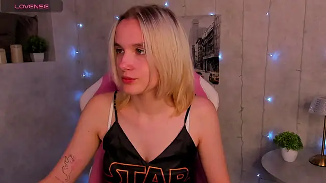 Carolin Miller online show from September 2025 08:19:01 AM