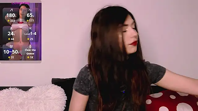 Snapshot of M1kaylaRaven chatting on October 2025 05:30:01 AM M1kaylaRaven online show from October 2025 05:30:01 AM