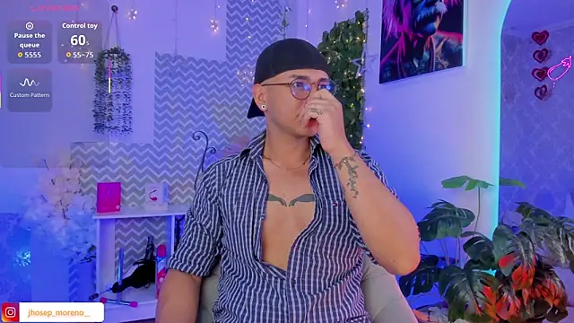jhosepMoreno online show from April 2026 01:17:01 PM