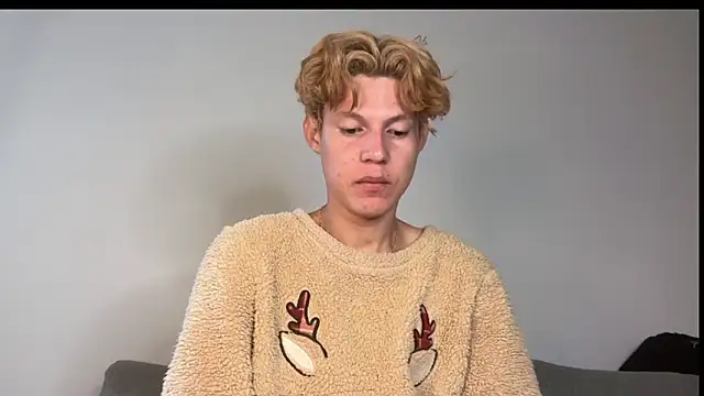 pbyariel- online show from September 2025 05:02:01 PM