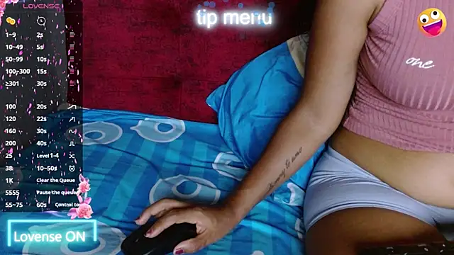 naomi powel online show from May 2026 01:34:02 AM