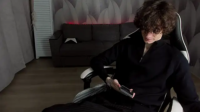 Edvard Blare online show from October 2025 03:00:01 PM