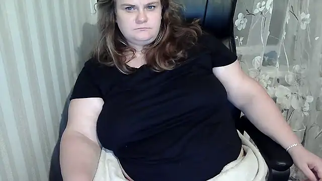 HollyXEva online show from September 2025 09:38:02 PM
