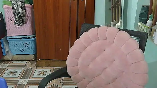 Snapshot of Uhem112 chatting on September 2025 01:09:01 AM Uhem112 online show from September 2025 01:09:01 AM