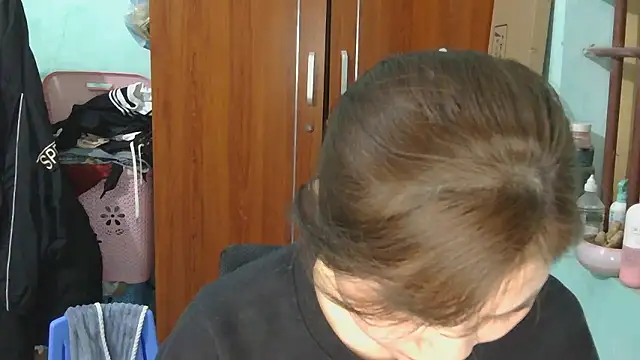 Uhem112 online show from December 2025 12:58:01 PM