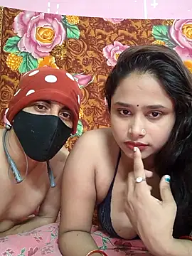 Snapshot of Seducing_couple chatting on May 2026 04:50:01 AM Seducing couple online show from May 2026 04:50:01 AM