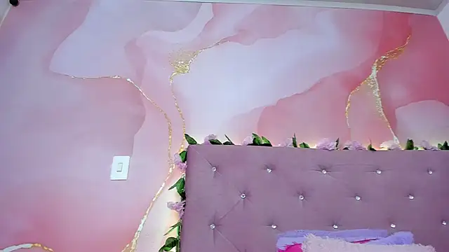 violet taylor  online show from June 2026 02:22:01 AM