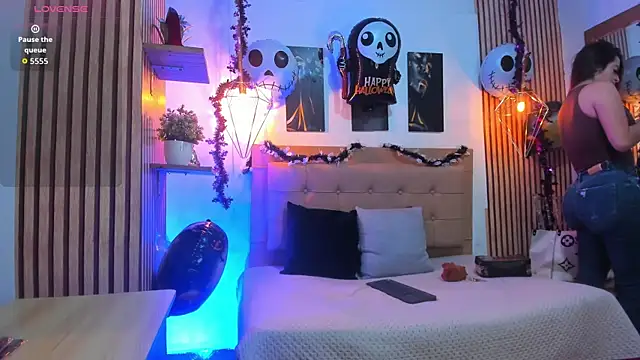  samanthaa foxx online show from October 2025 10:05:02 AM