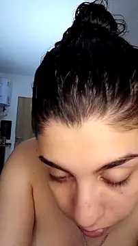 Snapshot of VioletaZein chatting on November 2025 04:32:02 AM VioletaZein online show from November 2025 04:32:02 AM