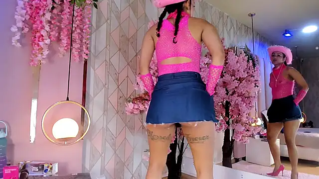 Snapshot of EmmaWilliam1 chatting on November 2025 06:06:02 AM EmmaWilliam1 online show from November 2025 06:06:02 AM