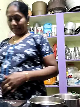 Snapshot of papukurty chatting on October 2025 04:12:02 AM papukurty online show from October 2025 04:12:02 AM