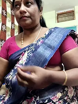 Snapshot of papukurty chatting on April 2026 09:01:02 AM papukurty online show from April 2026 09:01:02 AM