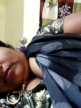 Snapshot of papukurty chatting on April 2026 12:29:02 PM papukurty online show from April 2026 12:29:02 PM