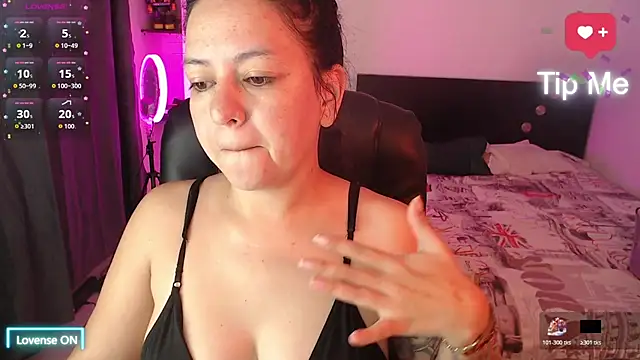 Abbyjoness21 online show from November 2025 09:53:01 AM