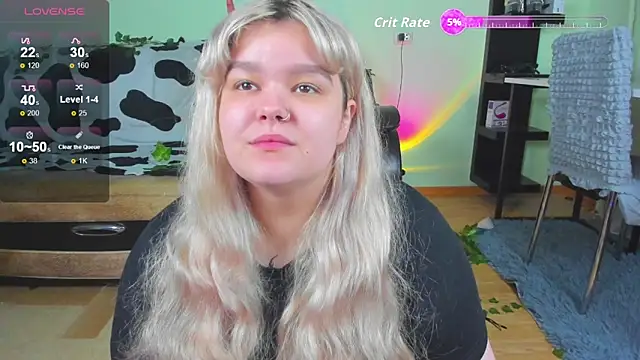 Snapshot of _CandyM1lky_ chatting on September 2025 06:46:01 AM CandyM1lky online show from September 2025 06:46:01 AM