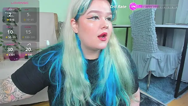 Snapshot of _CandyM1lky_ chatting on October 2025 06:53:02 AM CandyM1lky online show from October 2025 06:53:02 AM