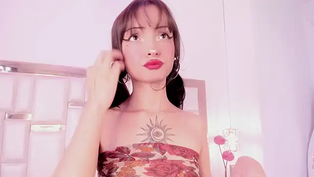 Snapshot of MaddieStark chatting on November 2025 05:01:02 PM MaddieStark online show from November 2025 05:01:02 PM