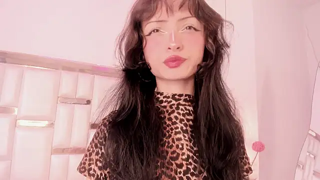 Snapshot of MaddieStark chatting on December 2025 04:46:01 PM MaddieStark online show from December 2025 04:46:01 PM