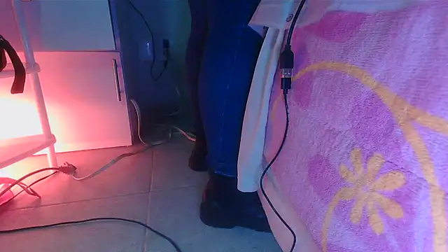 Snapshot of SatiroyNinfa chatting on April 2026 10:22:02 PM SatiroyNinfa online show from April 2026 10:22:02 PM