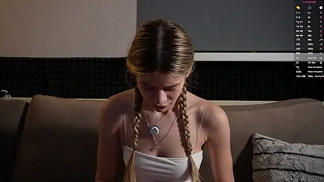 Snapshot of AnneVerity chatting on March 2026 08:05:02 PM AnneVerity online show from March 2026 08:05:02 PM