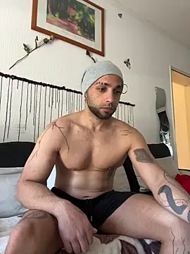 1Richrichard1 online show from May 2026 11:15:01 AM